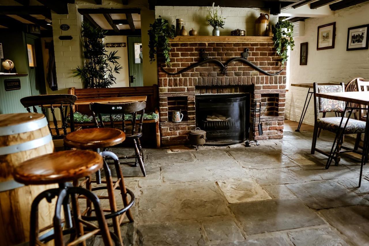 The Old Mill Hotel Salisbury Buitenkant foto