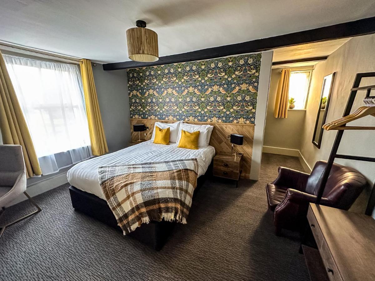 The Old Mill Hotel Salisbury Buitenkant foto